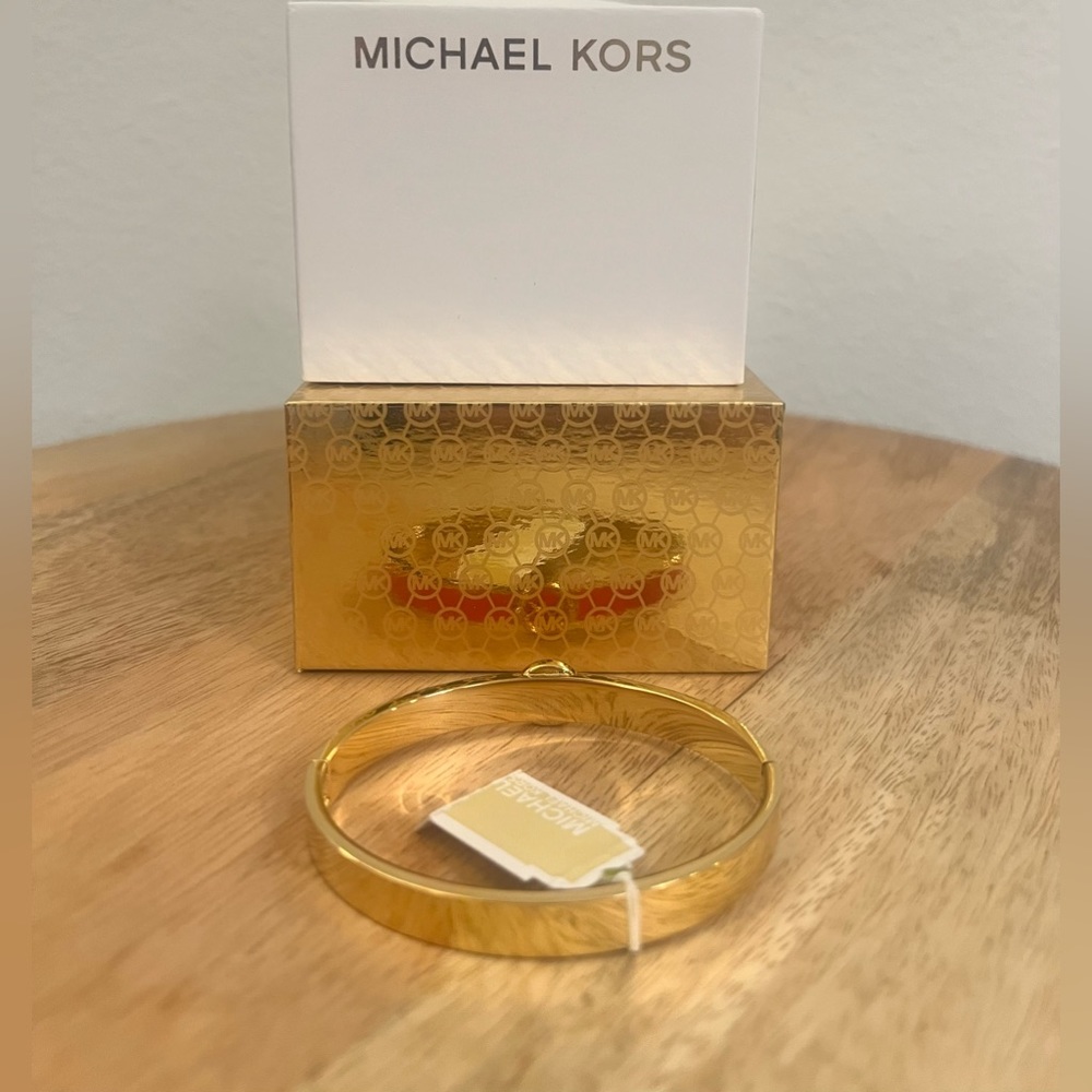 New! Michael Kors Hot Pink and Gold Bangle Bracelet - Picture 4 of 8